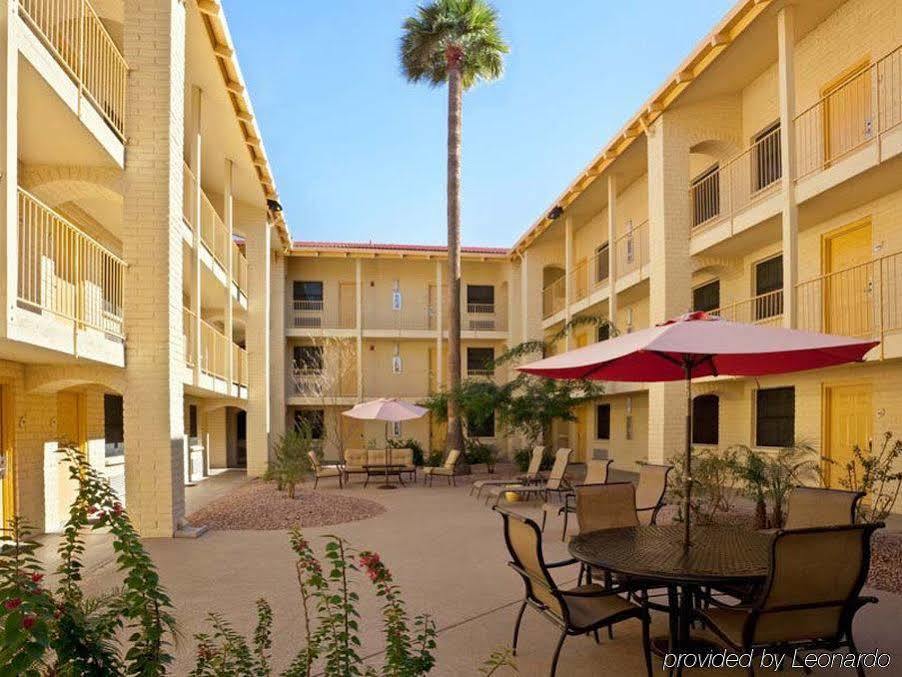 La Quinta Inn By Wyndham Phoenix Sky Harbor Airport Темпе Экстерьер фото