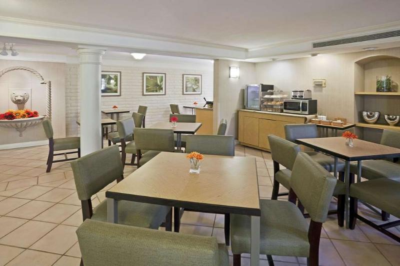 La Quinta Inn By Wyndham Phoenix Sky Harbor Airport Темпе Экстерьер фото
